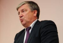 Конституционный суд Карелии потребовал подтверждения губернаторской подписи