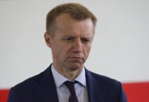 Тянуть до последнего. Чиновники не отменяют скандальный конкурс на автобусные перевозки, хотя суд признал его незаконным Вице-премьер Карелии Игорь Ширшов. Фото: Сергей Мятухин