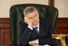 Кто в Карелии «ответственный за всё»? Карельский губернатор Артур Парфенчиков. Фото: Черника