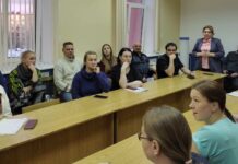 Похороните его за плинтусом… Родителей призвали «не размазывать масло по бутерброду»