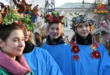Крестный ход с языческими игрищами и перекрытие улиц