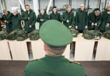В Госдуме предложили ввести всеобщую воинскую обязанность