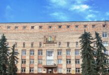 «Муж депутата издевается над бедными учёными»