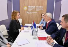 Рыба, ягоды, молоко и работа с подростками