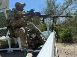 «А потом на СВО не отправят?» Репортаж из петрозаводского военкомата, где подписывали первые контракты в БАРС-МОГ