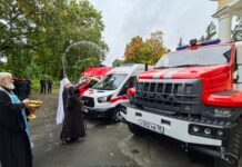Карельский митрополит освятил технику и благословил карельских спасателей