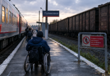 Поезд Москва — Петрозаводск не смог высадить пассажиров на станции Голиковка